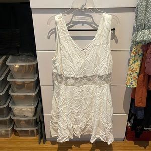Free people dress - wearable quality (some threads coming out from center)